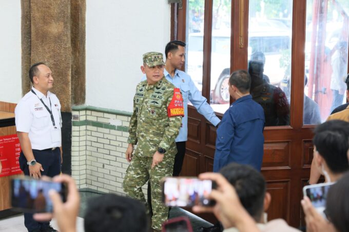 Pangdam IV/Diponegoro Pimpin PAM VVIP Kunjungan Presiden RI Resmikan Revitalisasi Cagar Budaya Stasiun Semarang Tawang