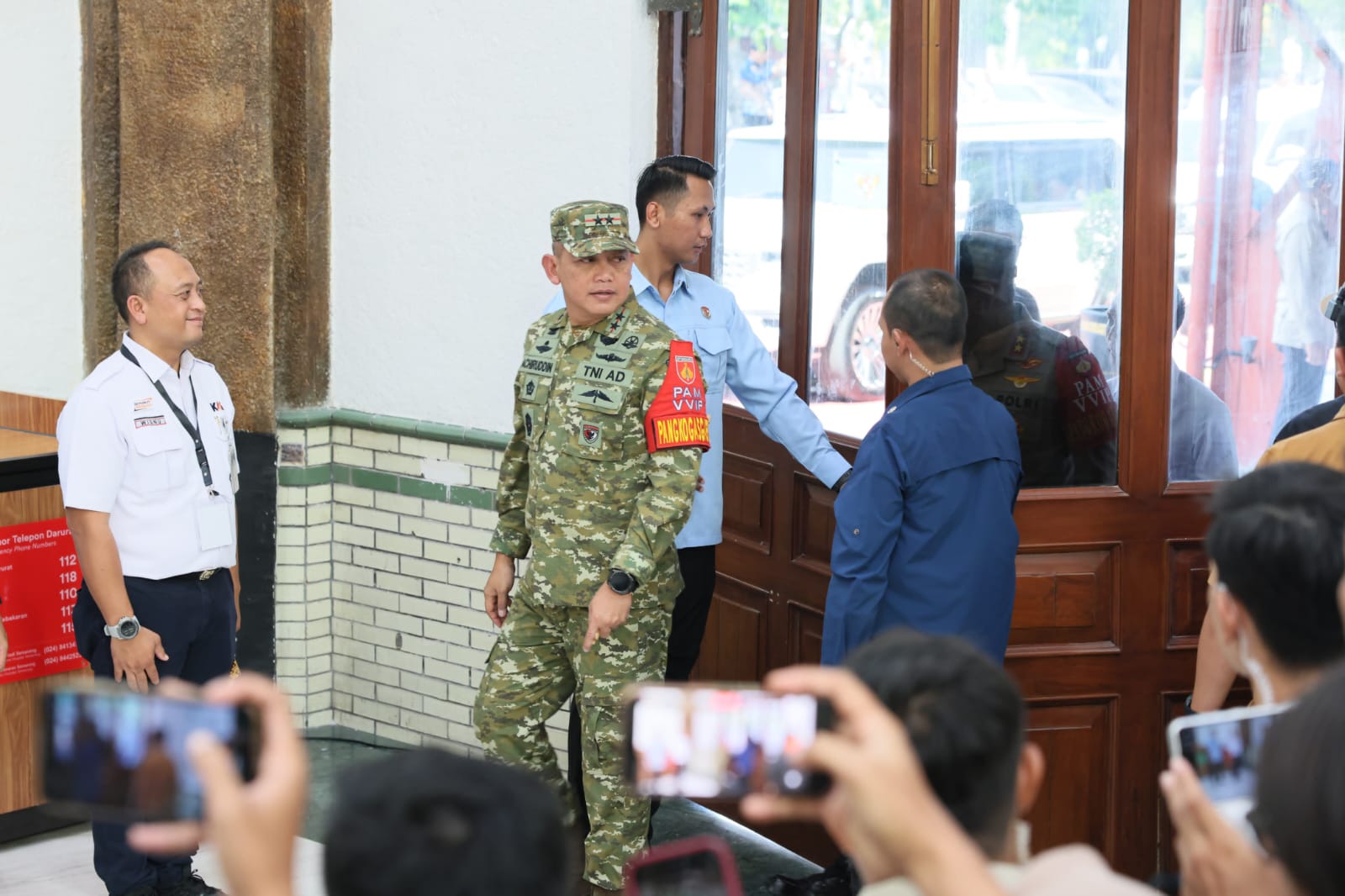 Pangdam IV/Diponegoro Pimpin PAM VVIP Kunjungan Presiden RI Resmikan Revitalisasi Cagar Budaya Stasiun Semarang Tawang
