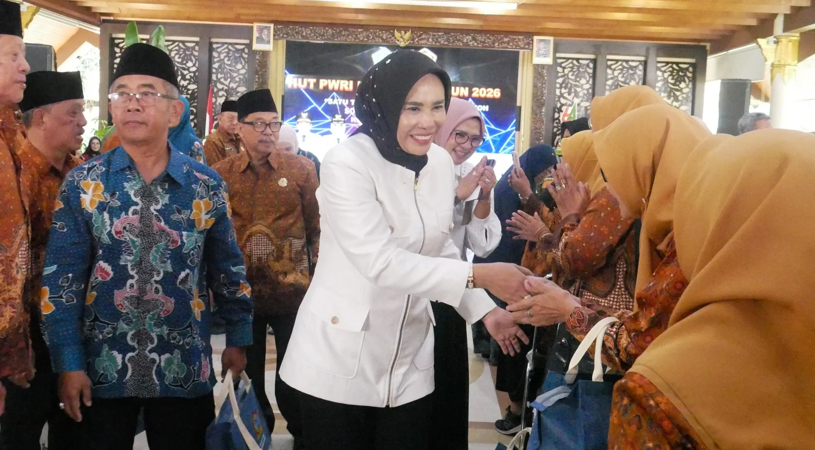 Tidak Ada Kata Pensiun untuk Mengabdi kepada Sidoarjo – Detiktoday.com