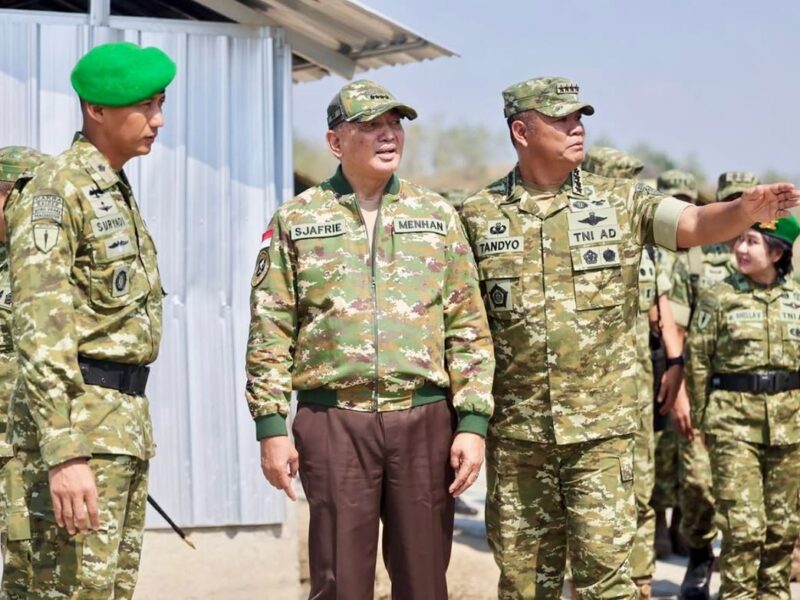 Pastikan Kesiapan Prajurit, Wapang TNI Bersama Menhan Tinjau Marshalling Area Yonif TP 937/Satria Kalijaga