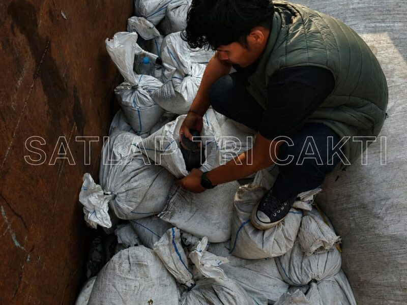 Satlap Tri Cakti Bersama Satgas Gabungan Gagalkan Perdagangan Bijih dan Balok Timah Ilegal di Pelabuhan Pelindo Belitung