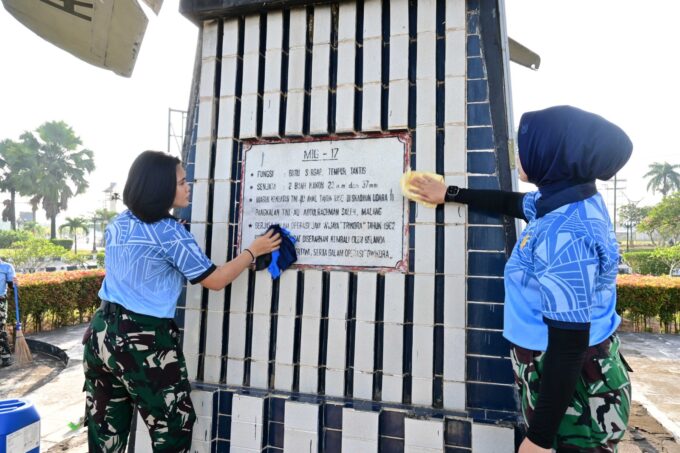 Jelang Hari Bakti Ke-79 TNI AU, Lanud Sjamsudin Noor Gelar Karya Bakti Lestarikan Warisan Sejarah Dirgantara