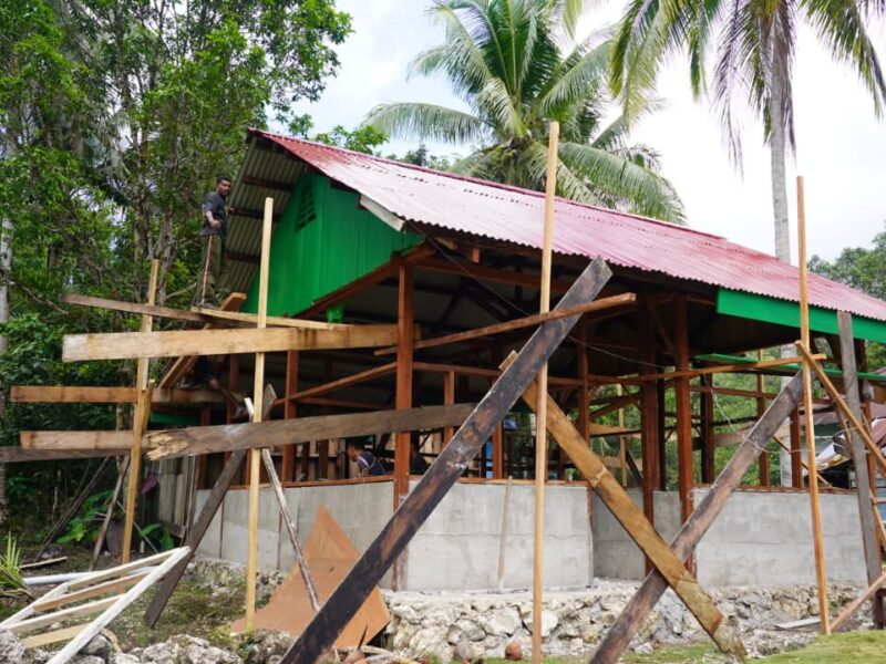 Pembangunan Rumah Ke-1 Type 36 Semi Permanen Capai 68 Persen, Satgas TMMD Ke-129 Kodim 1807/Sorong Selatan Terus Wujudkan Hunian Layak bagi Masyarakat