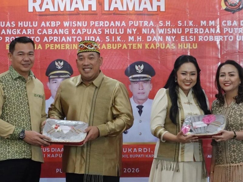 Estafet Kepemimpinan di Bumi Uncak Kapuas! Fransiskus Diaan Lepas AKBP Roberto, Sambut AKBP Wisnu – Detiktoday.com