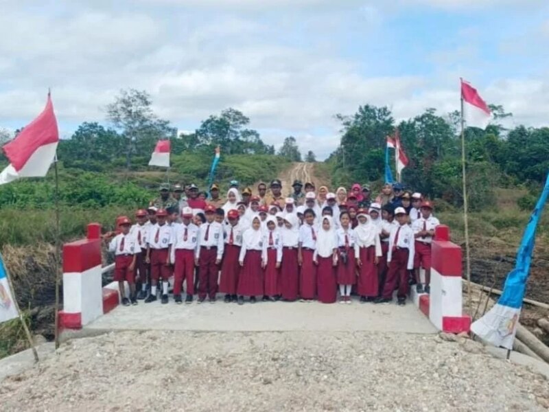 Komitmen TNI untuk Rakyat, Kodim 1803/Fakfak Rampungkan Pembangunan 2 Jembatan di Kampung Adora dan Wonorejo – Detiktoday.com
