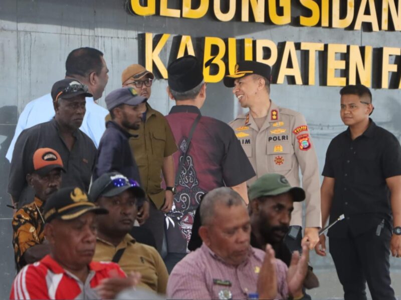 Kapolres Fakfak Turun Langsung Kawal Audensi Masyarakat Kokas di Gedung DPRK – Detiktoday.com