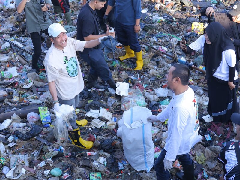 Aksi Bersih Sungai Jilid II, Ratu Dewa Dorong Gerakan Komunitas Jadi Budaya Jaga Lingkungan – Detiktoday.com