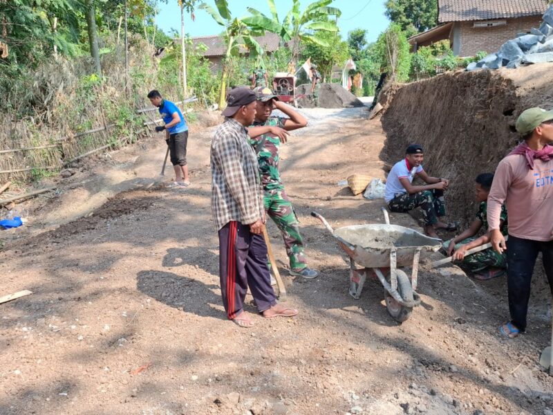 PSHT & PSHW Rayon Bulu Lor Bersama Satgas TMMD, Kebut Bikin Jembatan dan Talud