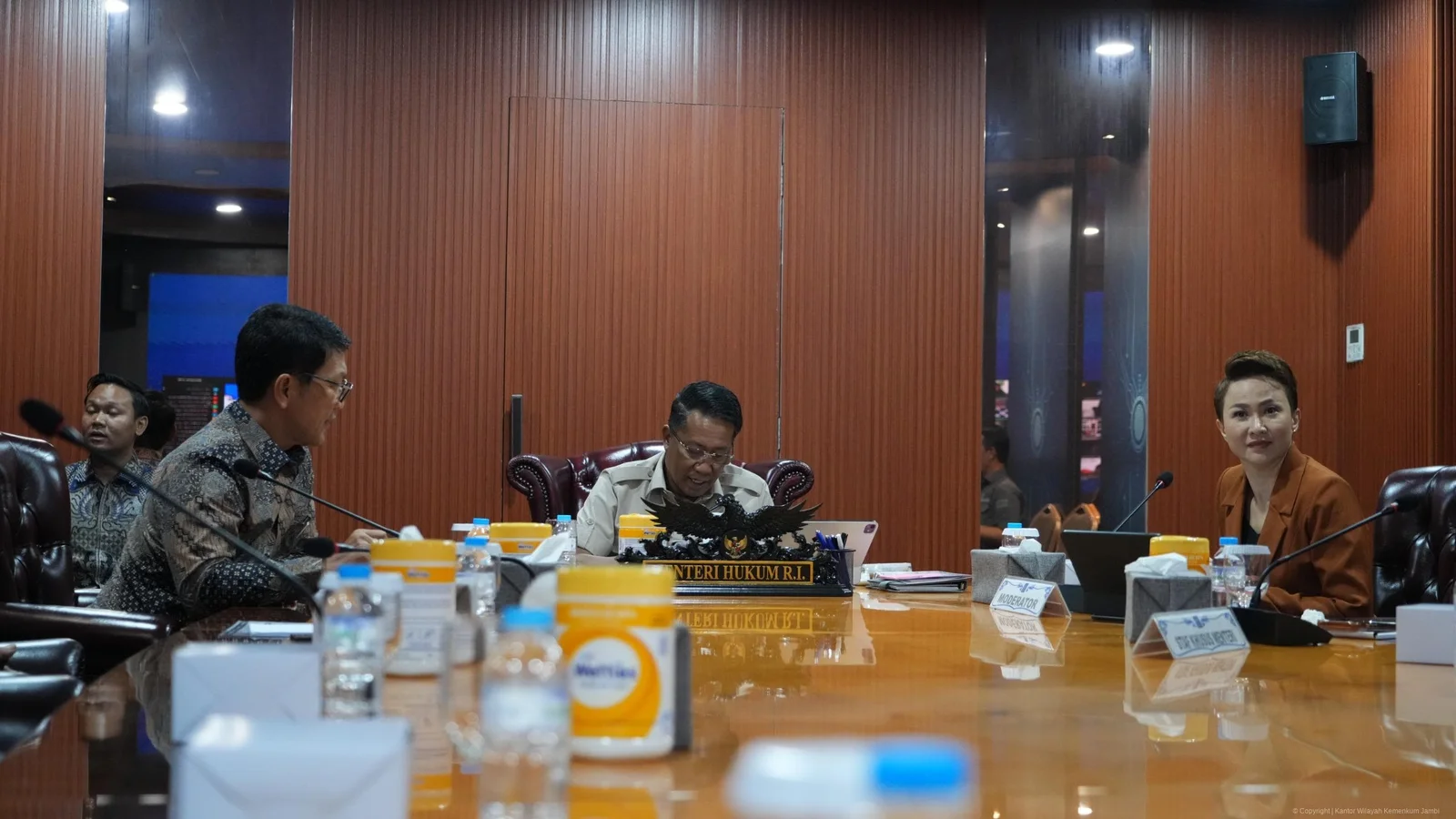 Kakanwil Kemenkum Jambi Ikuti Town Hall Meeting Bersama Menteri Hukum, Perkuat Budaya Kerja dan Pelayanan Publik – Detiktoday.com
