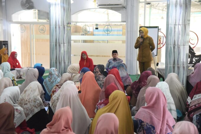 Pengajian Qurrota A’yun Jadi Momentum Wabup Mimik Ajak Jamaah Doakan Sidoarjo  – Detiktoday.com