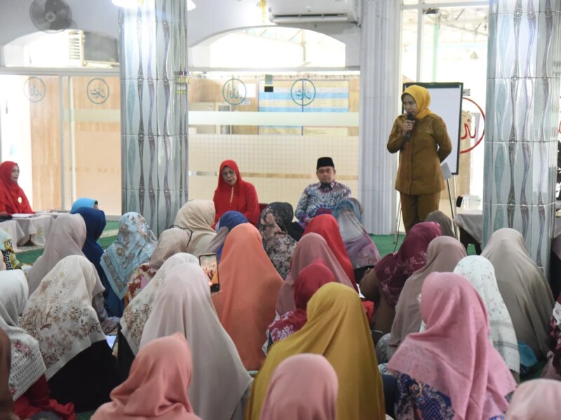 Pengajian Qurrota A’yun Jadi Momentum Wabup Mimik Ajak Jamaah Doakan Sidoarjo  – Detiktoday.com