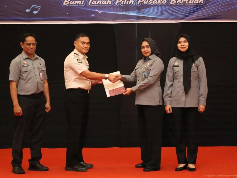 Enam Lagu Karya Kalapas Kelas IIA Jambi Resmi Kantongi Hak Cipta, Kanwil Kemenkum Serahkan Surat Pencatatan – Detiktoday.com