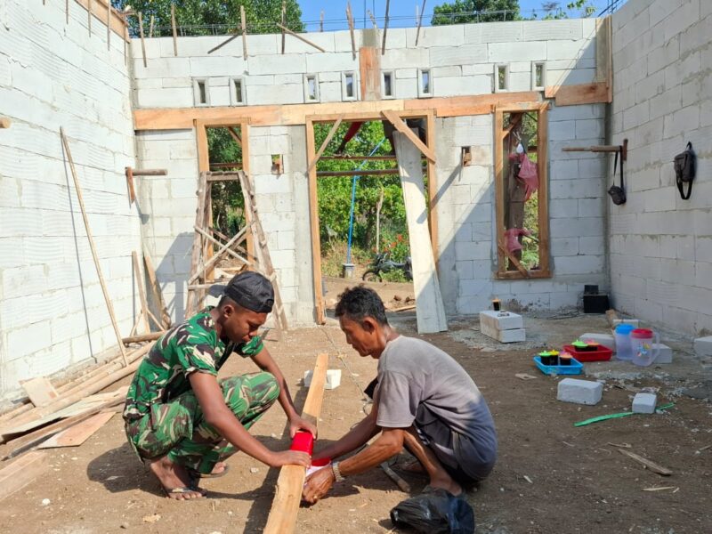 SANG MERAH PUTIH PUN DIPASANG PADA 'MOLO' RUMAH REHAB RTLH TMMD KE-129