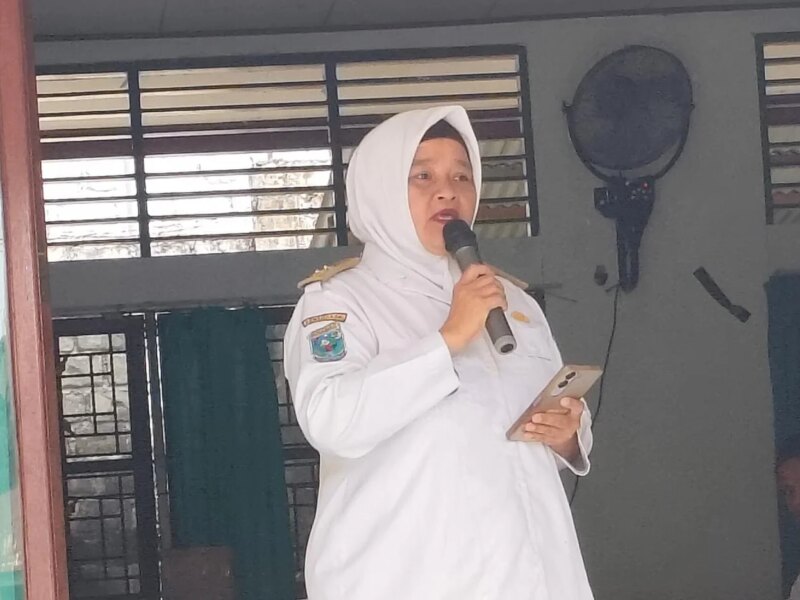 Lurah Fakfak Selatan Tegaskan Drum Plastik Bantuan untuk Warga Jangan Dijual  – Detiktoday.com