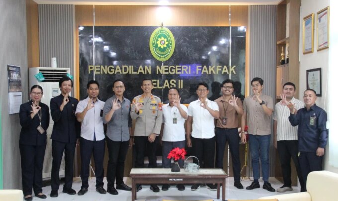 Perkuat Sinergitas, Kapolres Fakfak Silaturahmi ke Pengadilan Negeri Fakfak – Detiktoday.com