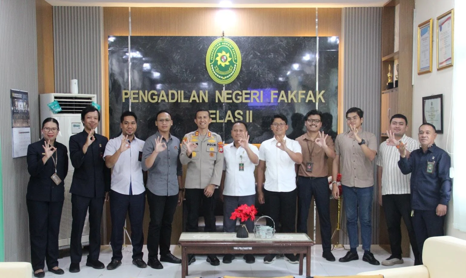 Perkuat Sinergitas, Kapolres Fakfak Silaturahmi ke Pengadilan Negeri Fakfak – Detiktoday.com