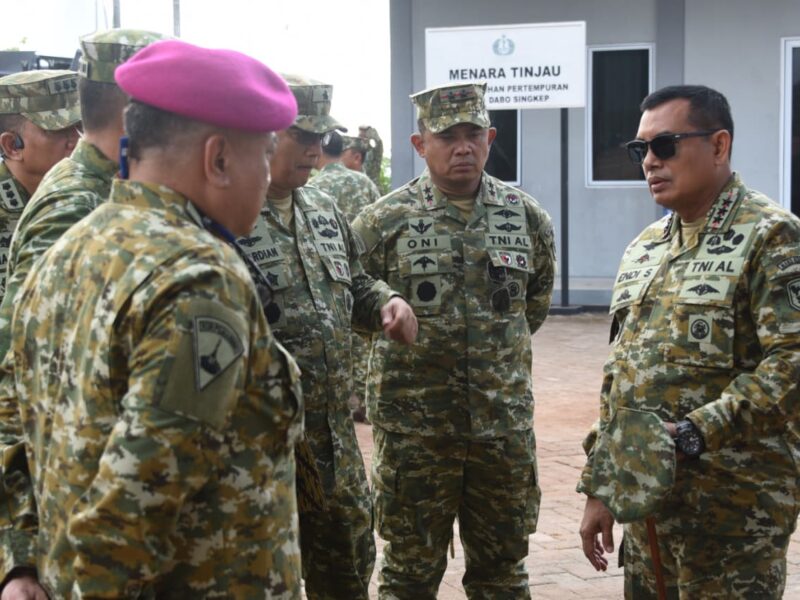 PANGKORMAR TINJAU LATIHAN INTEGRASI TNI TAHUN 2026