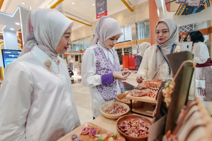 Pertamina Patra Niaga Regional Sumbagsel Bawa UMKM Bengkulu Tampil di Indonesia Fashion Week 2026 – Detiktoday.com