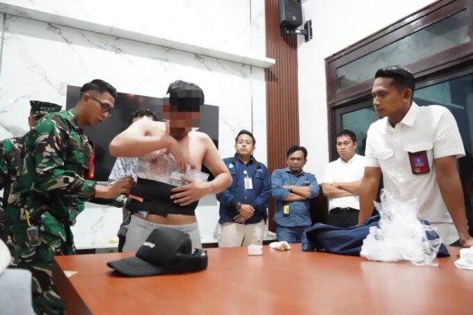 PEREDARAN NARKOTIKA SENILAI RP3,2 MILIAR BERHASIL DIGAGALKAN TNI AL DAN STAKEHOLDER TERKAIT DI BANDARA INTERNASIONAL JUANDA