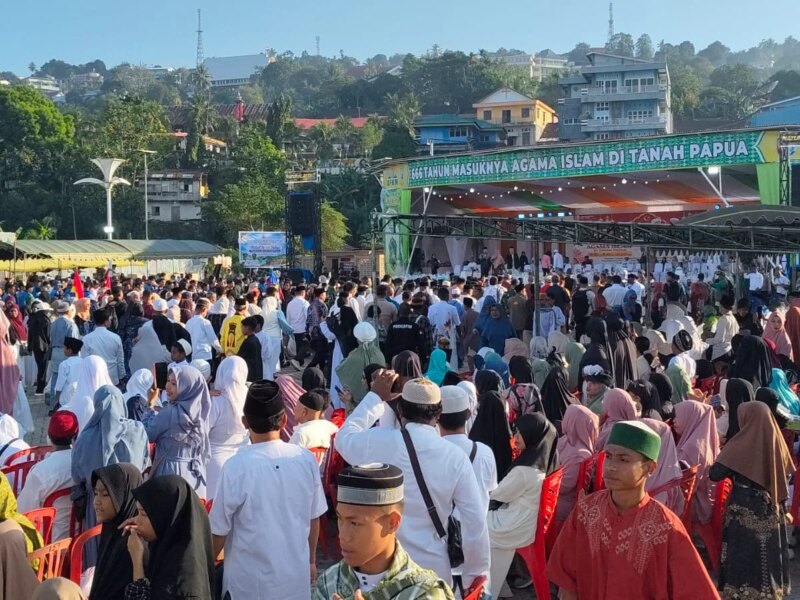 Fakfak Bersalawat, Ribuan Umat Islam Padati Puncak Peringatan 666 Tahun Islam Masuk Tanah Papua – Detiktoday.com