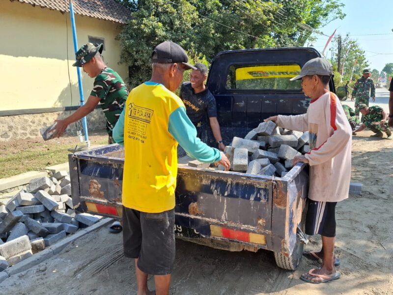 Tiga Kakek di Balik Jalan Baru Desa Bulu Lor