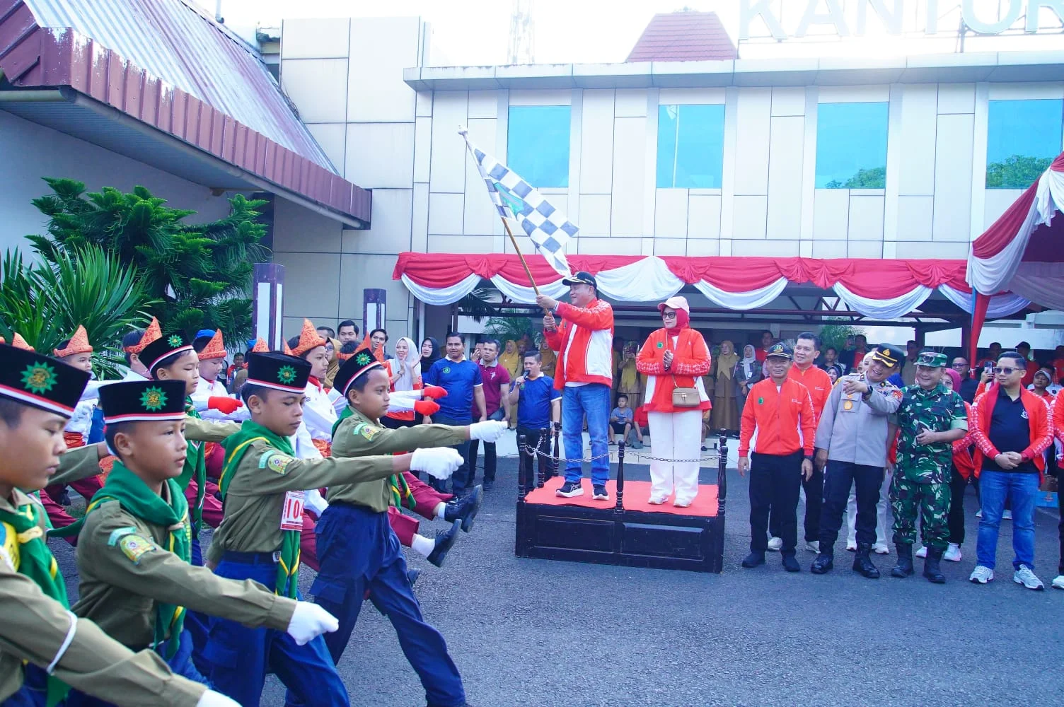 Semangat Kemerdekaan Membara, Bupati Toha Buka Lomba Baris-Berbaris HUT ke-81 RI di Muba – Detiktoday.com