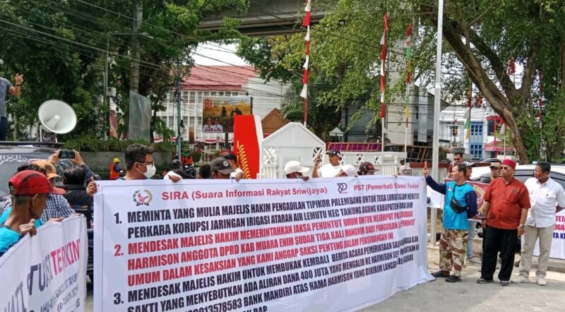 SIRA dan PST Gelar Aksi Damai Soroti Dugaan Korupsi Proyek Irigasi Air Lemutu, Desak Harmison Dihadirkan di Persidangan – Detiktoday.com