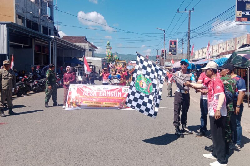 Sambut HUT Ke-81 RI di Munjungan, TNI-Polri Kawal Pawai Seni PAUD