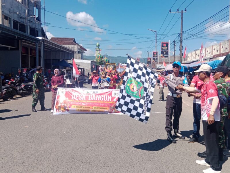 Sambut HUT Ke-81 RI di Munjungan, TNI-Polri Kawal Pawai Seni PAUD