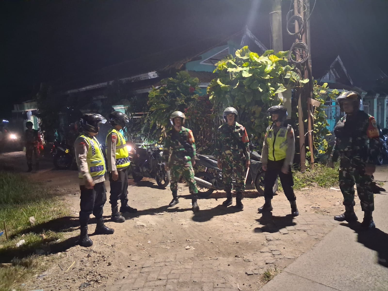 Antisipasi Daerah Rawan Begal, Koramil 12/Rajeg Gelar Patroli Bersama Polsek