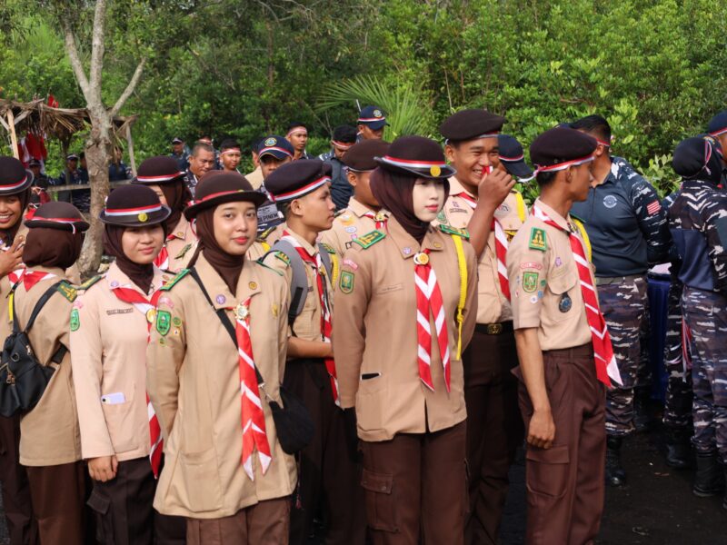 Saka Bahari Lanal Dumai Kobarkan Semangat Nasionalisme dan Peduli Pesisir di Kampung Nelayan