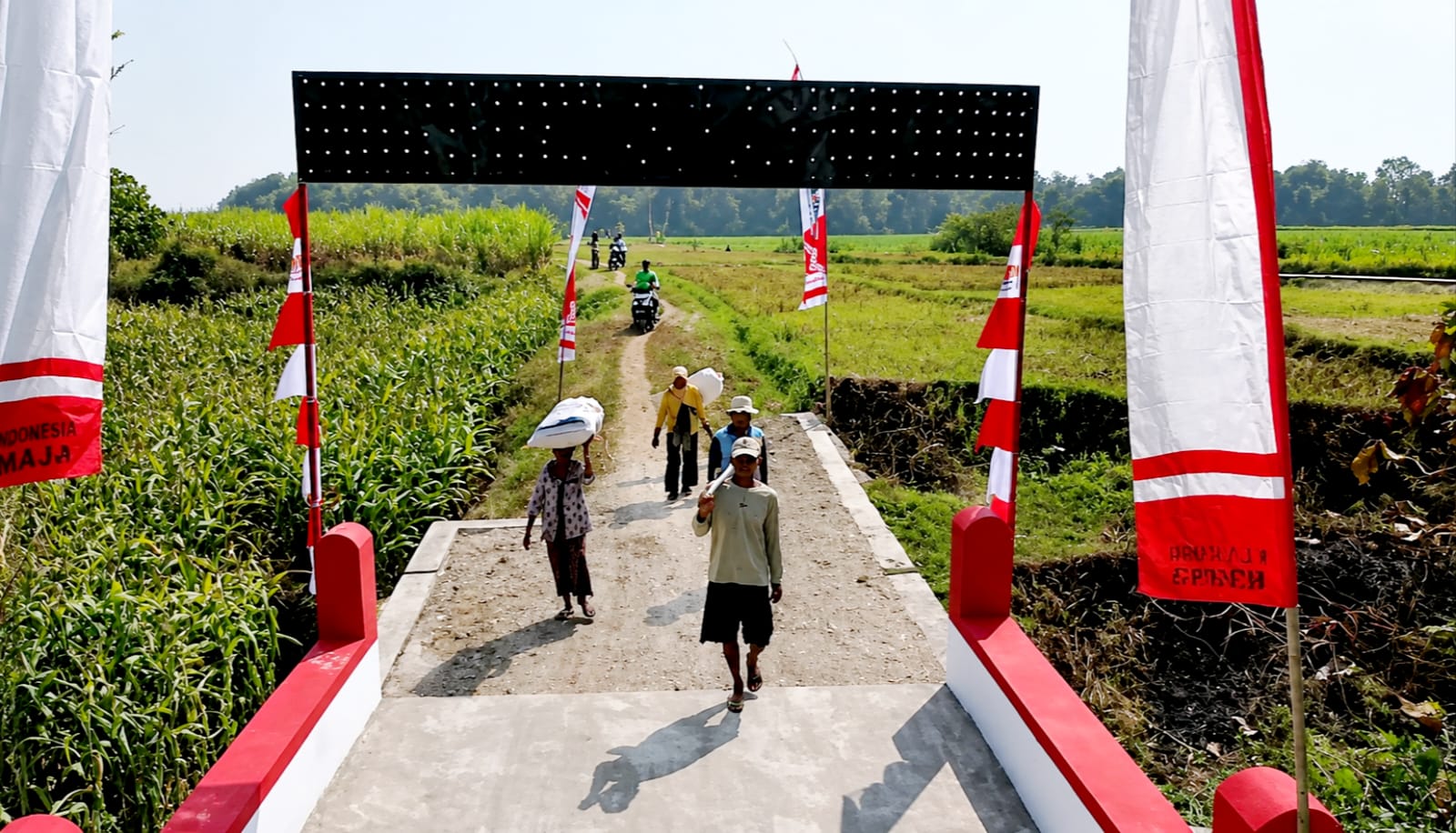 Euforia Masyarakat Sambut Program Jembatan Garuda