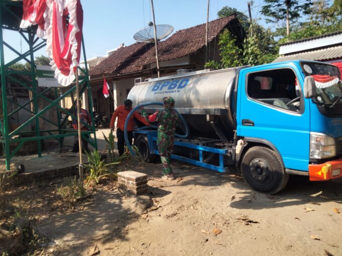 6.000 Liter Air Bersih Disalurkan untuk Warga Prambon