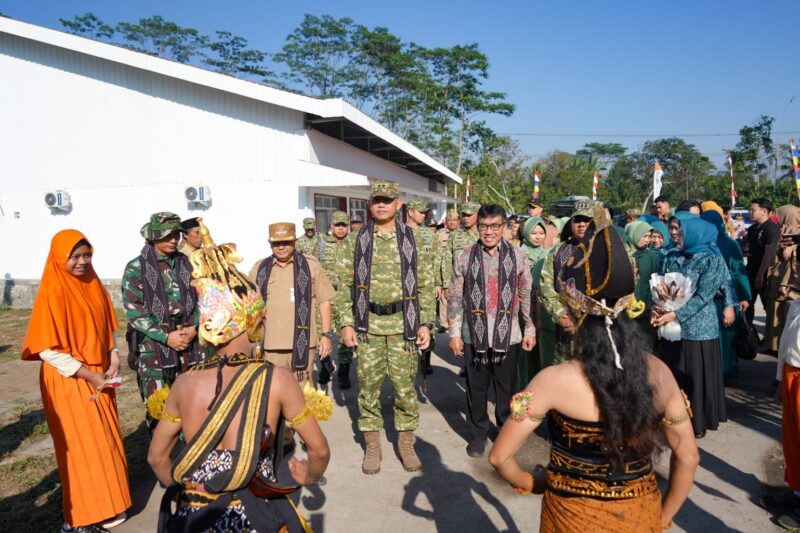 Tutup Dikmaba Infanteri TNI AD Gelombang II TA 2026, Pangdam IV/Diponegoro Tekankan Profesionalisme dan Pengabdian