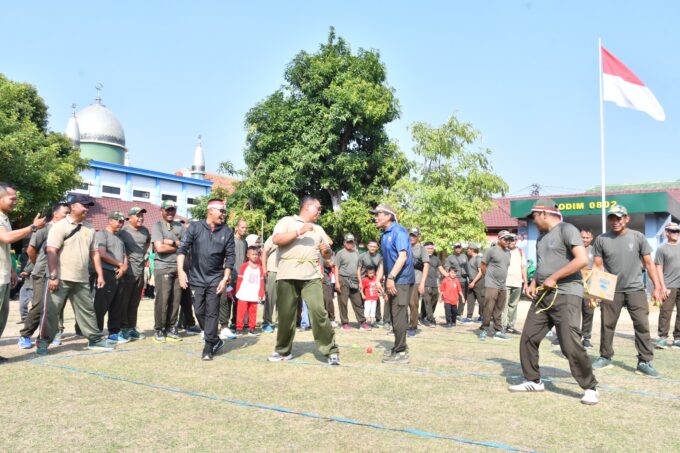 Lomba Kemerdekaan HUT Ke-81 RI, Bersama Keluarga Besar Kodim Ponorogo