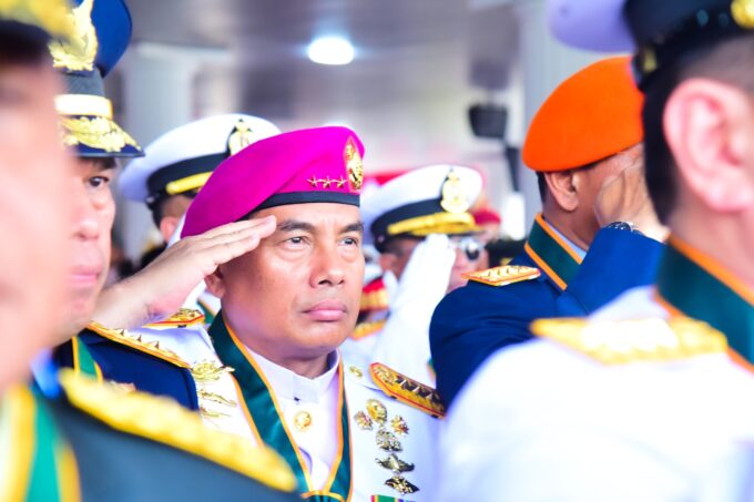 PANGKORMAR HADIRI DETIK-DETIK PROKLAMASI DI ISTANA, KORPS MARINIR SERENTAK PERINGATI HUT KE-81 RI TAHUN 2026