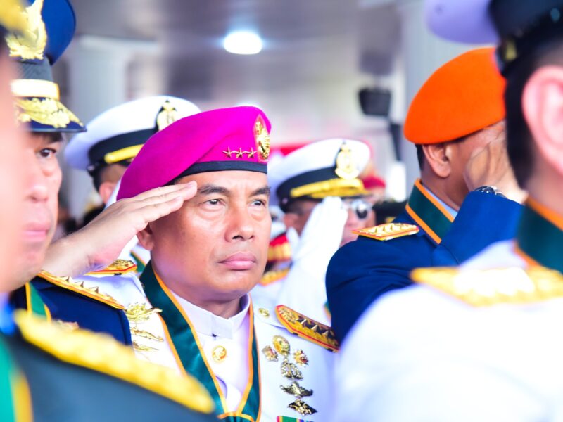 PANGKORMAR HADIRI DETIK-DETIK PROKLAMASI DI ISTANA, KORPS MARINIR SERENTAK PERINGATI HUT KE-81 RI TAHUN 2026