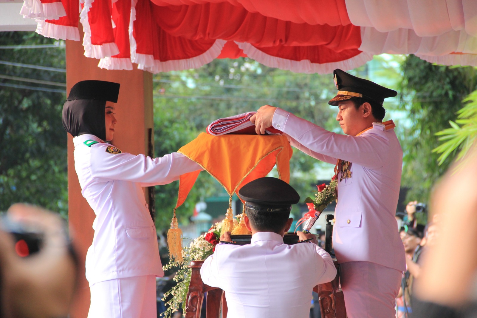 Dandim 0806/Trenggalek Ikuti Upacara Penurunan Bendera HUT Ke-81 RI