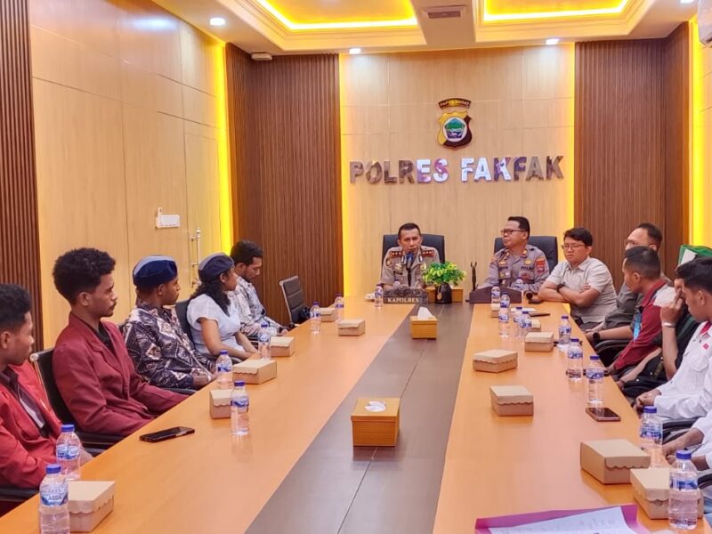 Kapolres Fakfak Gandeng Cipayung Plus Jaga Keamanan Fakfak – Detiktoday.com