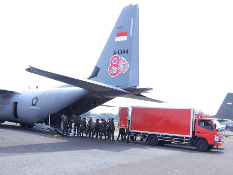 TNI AU Melalui Lanud Halim Perdanakusuma, Dukung Percepatan Pendistribusian Bansos Bencana NTT