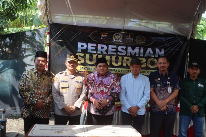 Atasi Krisis Air, Kapolres Demak dan Ketua DPRD Bangun Sumur Bor