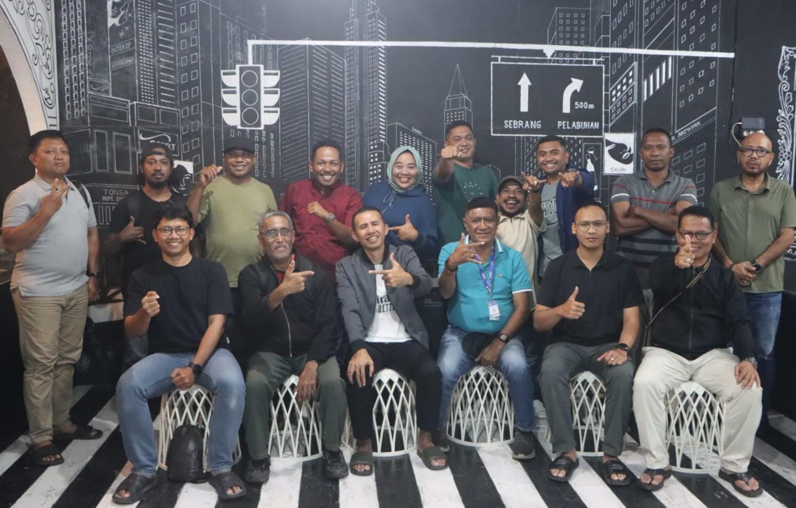 Silahkan Ngopi di Kantor, Pintu Terbuka untuk Wartawan – Detiktoday.com