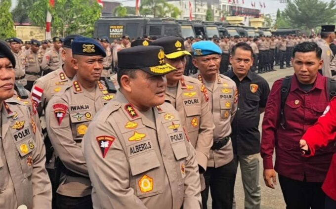 Darurat Asap! Kapolda Kalbar Kerahkan 300 Personel Brimob, Geber Operasi Penanganan Karhutla se-Kalbar – Detiktoday.com