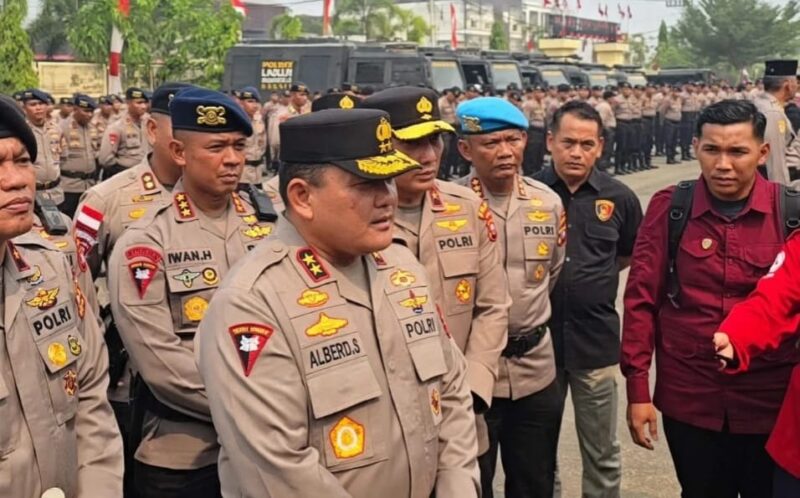 Darurat Asap! Kapolda Kalbar Kerahkan 300 Personel Brimob, Geber Operasi Penanganan Karhutla se-Kalbar – Detiktoday.com