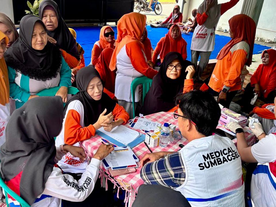 Pertamina Patra Niaga Regional Sumbagsel Dampingi Lansia Bakung Jaya Lewat Program SEBAYA – Detiktoday.com