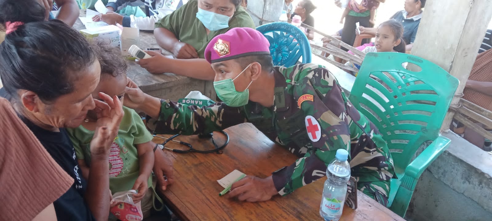 BANTU PEMULIHAN TRAUMA DAN KESEHATAN WARGA, SATGAS GULBENCAL TNI AL GELAR TRAUMA HEALING DAN YANKES DI NTT