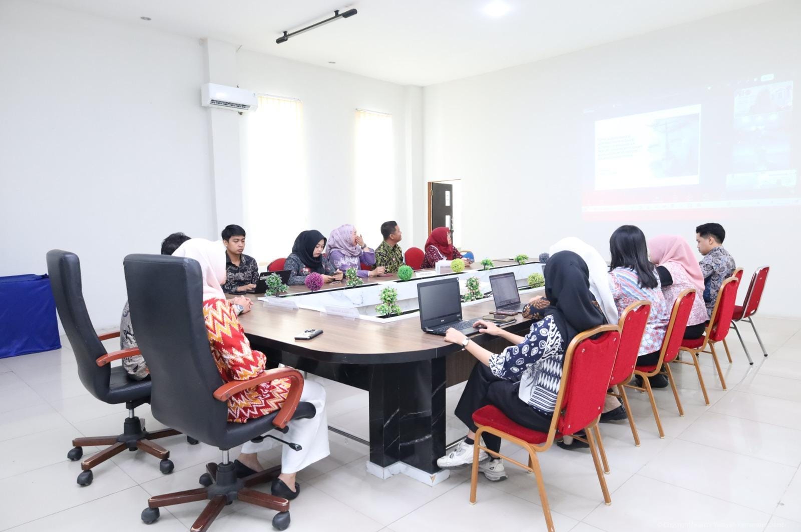 Sanksi Administratif Diperkuat, Kanwil Kemenkum Jambi Dalami Penegakan Hukum Tanpa Utamakan Pidana – Detiktoday.com
