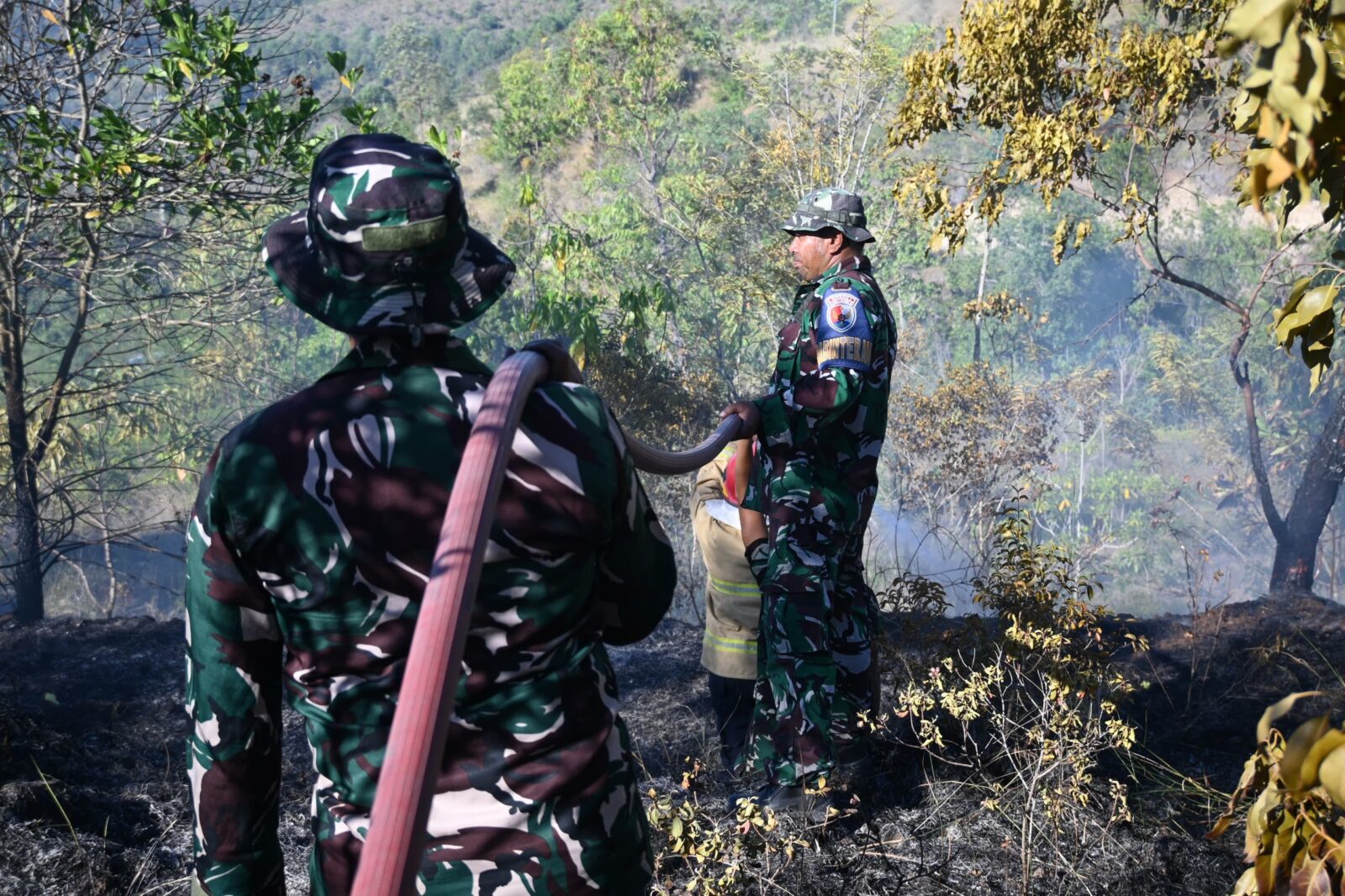 Tak Kenal Lelah, Lanud SIM Jajaran Kodau I Kembali Bergerak Cepat Padamkan Karhutla