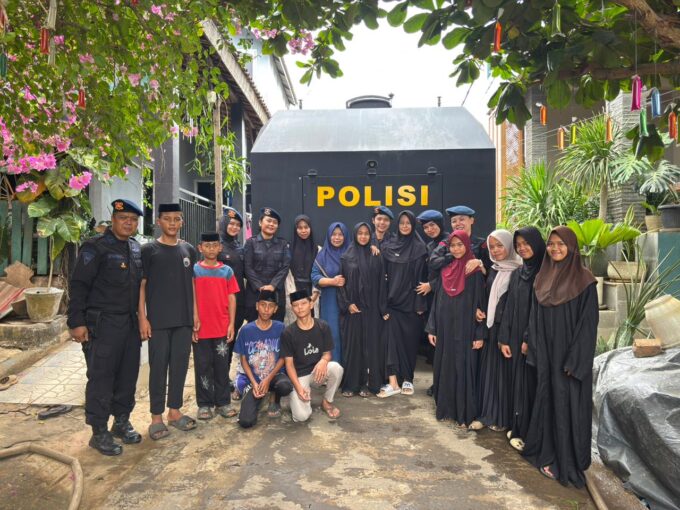 HUT Polwan ke-78, Polwan Satbrimob Polda Jambi Salurkan Air Bersih ke Panti Asuhan Al-Amin – Detiktoday.com