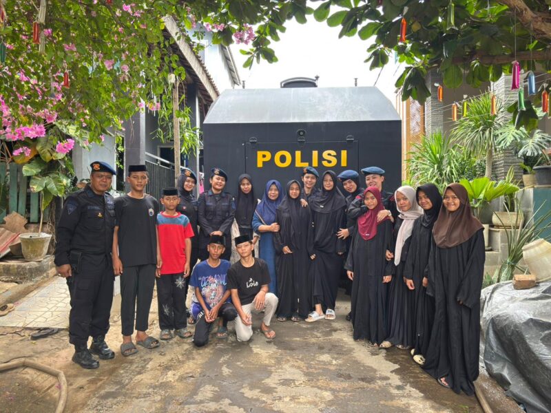 HUT Polwan ke-78, Polwan Satbrimob Polda Jambi Salurkan Air Bersih ke Panti Asuhan Al-Amin – Detiktoday.com